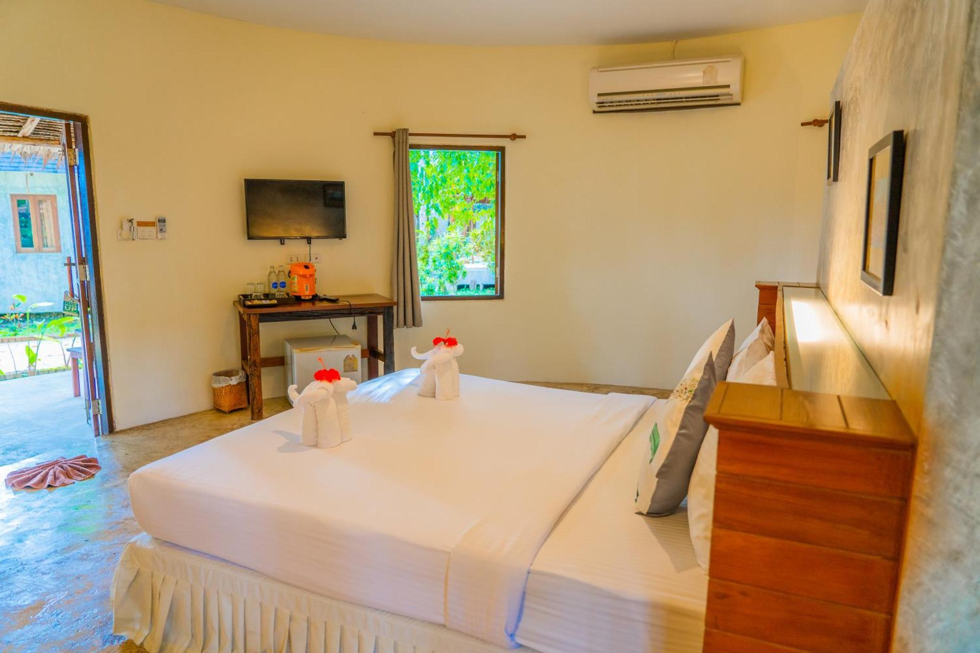 The Tropical Beach Resort Ко Чанг Экстерьер фото
