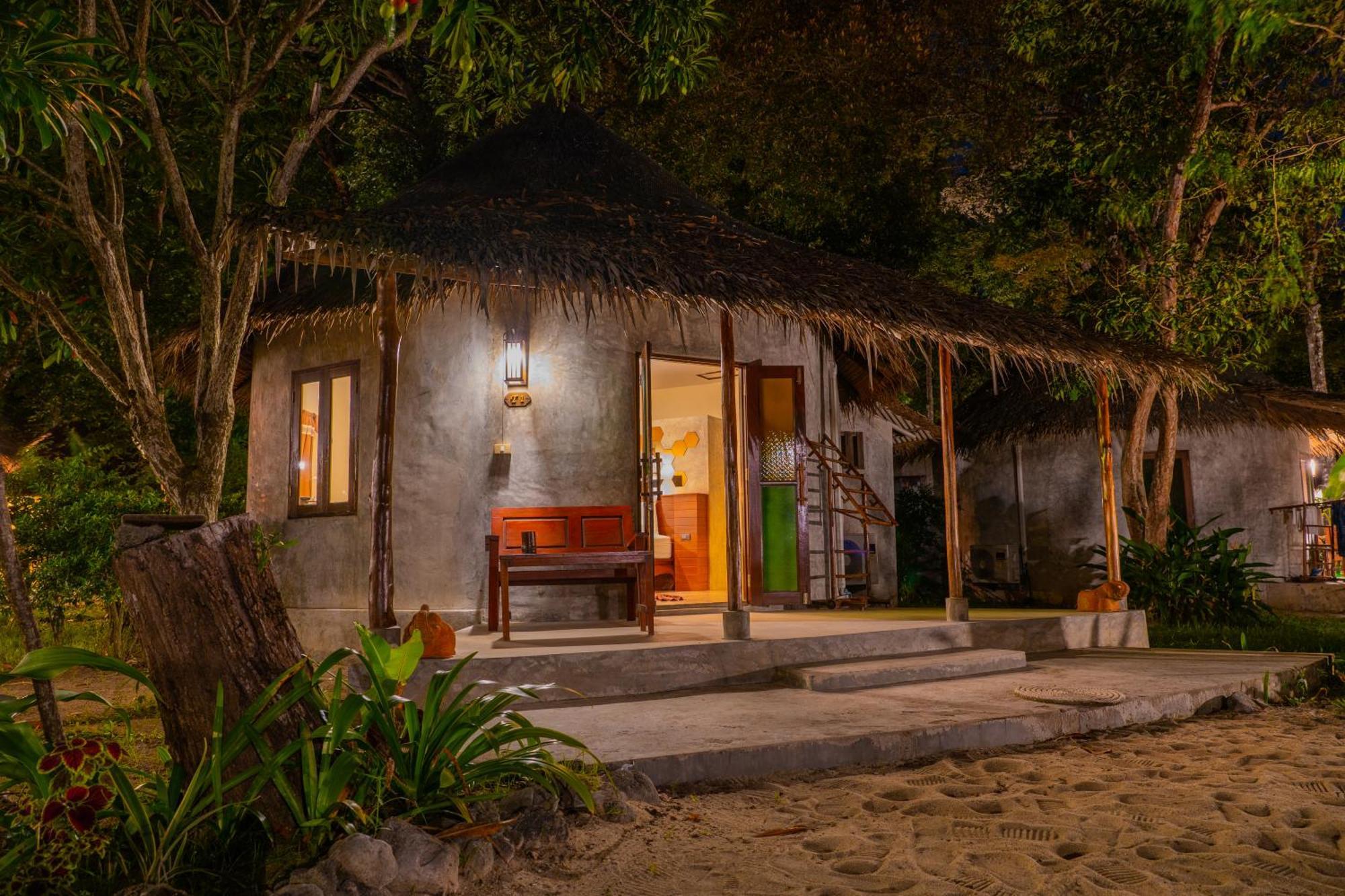 The Tropical Beach Resort Ко Чанг Экстерьер фото