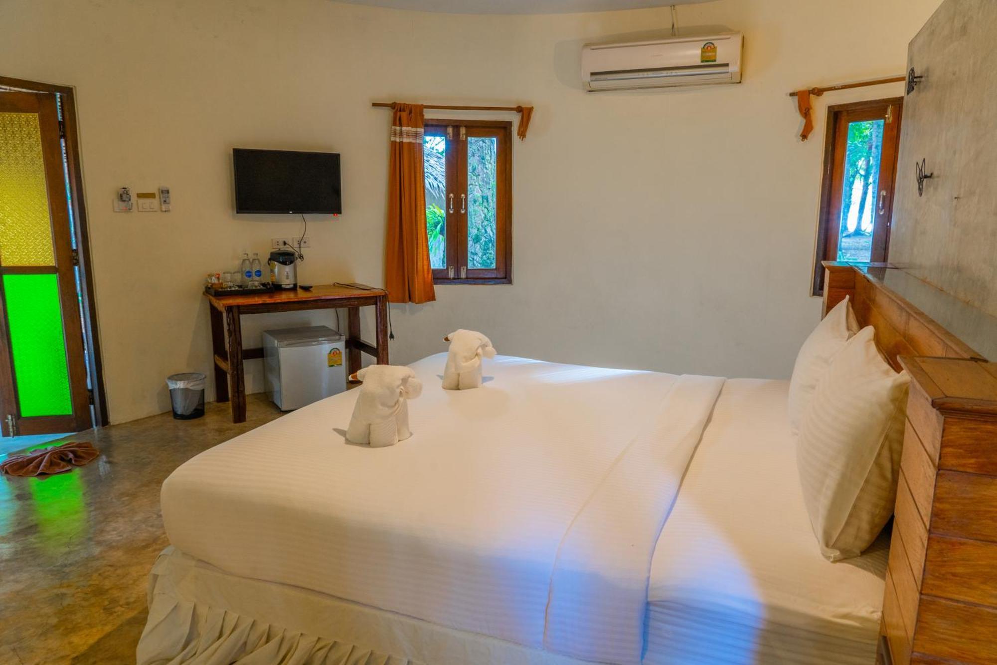 The Tropical Beach Resort Ко Чанг Экстерьер фото