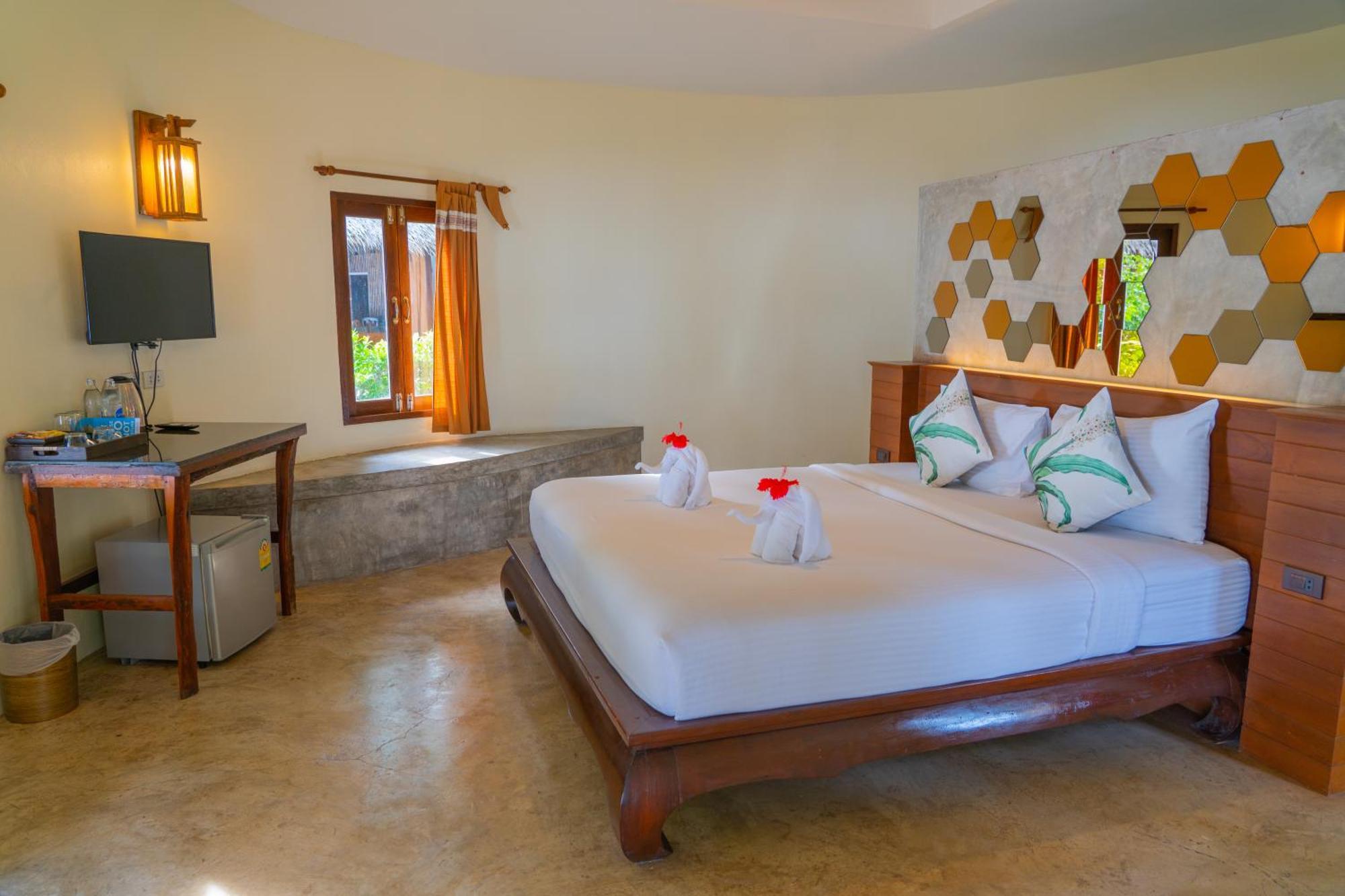 The Tropical Beach Resort Ко Чанг Экстерьер фото